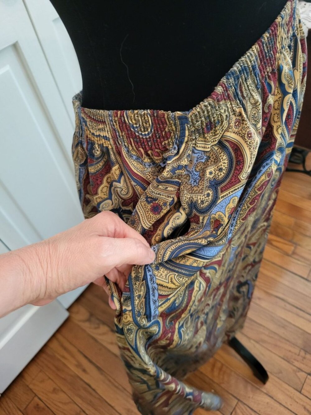 Vintage 90s Bonworth Blue Red Paisley Midi Skirt L Boho Preppy Patriotic Modest - Picture 4 of 8